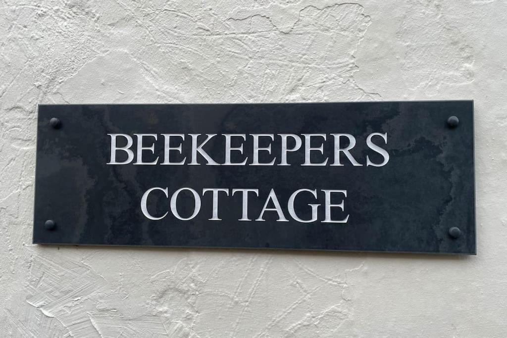Beekeeper'S Cottage Фейкънам Екстериор снимка